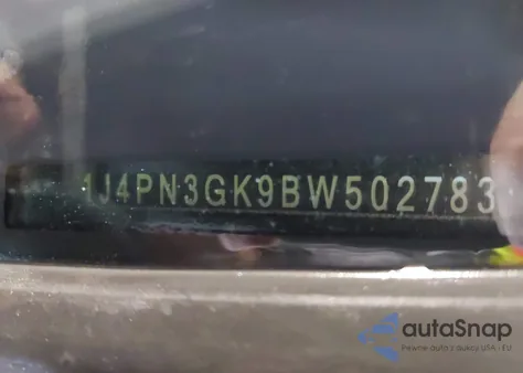 2011 Jeep Liberty Renegade from USA, damaged, VIN 1J4PN3GK9BW502783